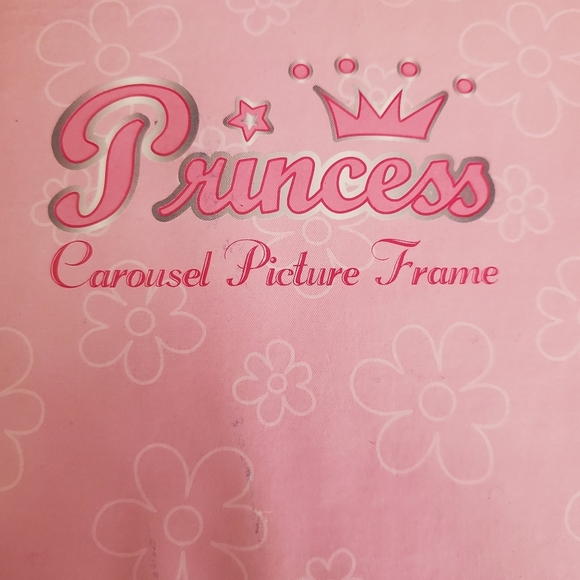 Princess carousel picture frame - Picture 3 of 5